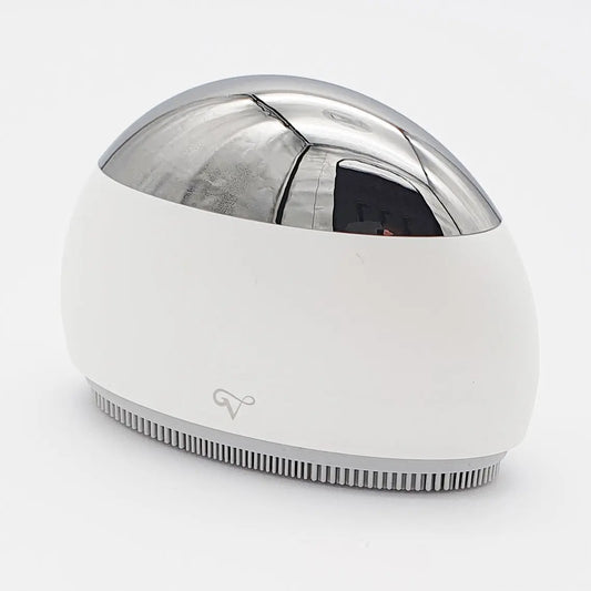 How-to-cleanse-your-face-with-the-Pure-Tone-Viveca-Facial-Cleansing-Brush Pure Tone Aesthetics