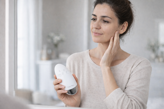 Definiertere Kieferlinie ab 40: Dein sanftes Jawline-Ritual für Zuhause